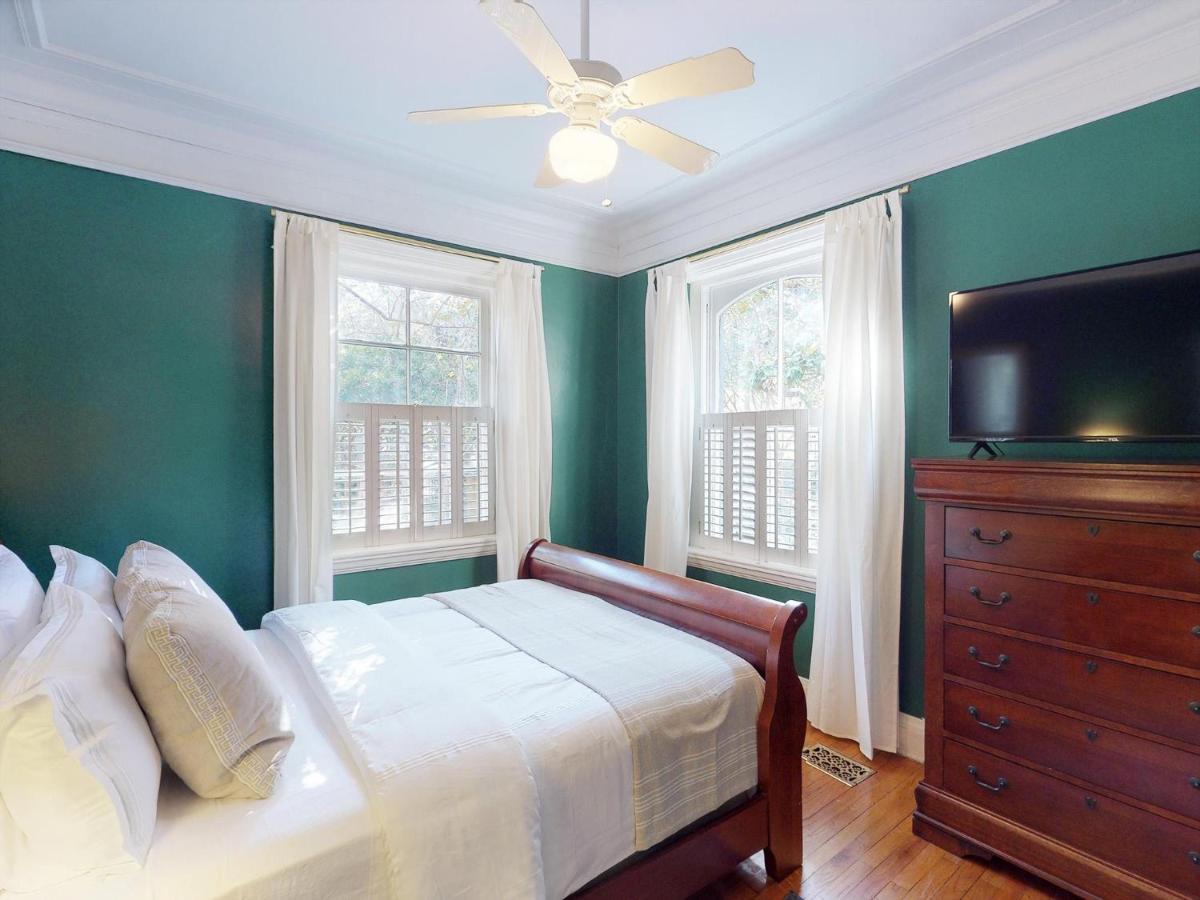 Southern Charm On Liberty Savannah Exterior photo