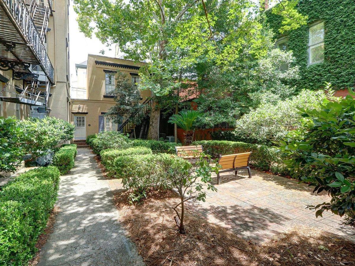 Southern Charm On Liberty Savannah Exterior photo
